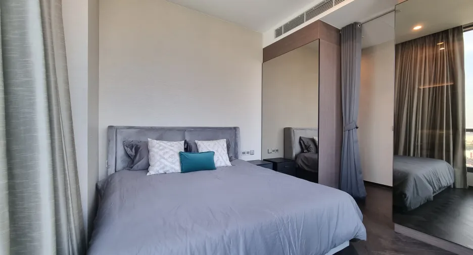 For rent 2 bedrooms condo in Khlong Toei, Bangkok