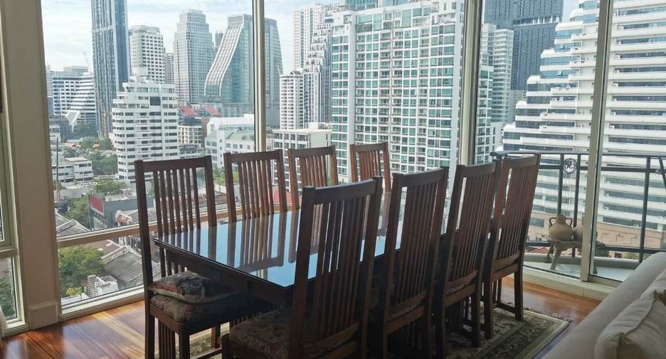 Condo en alquiler de 3 habitaciones en Watthana, Bangkok