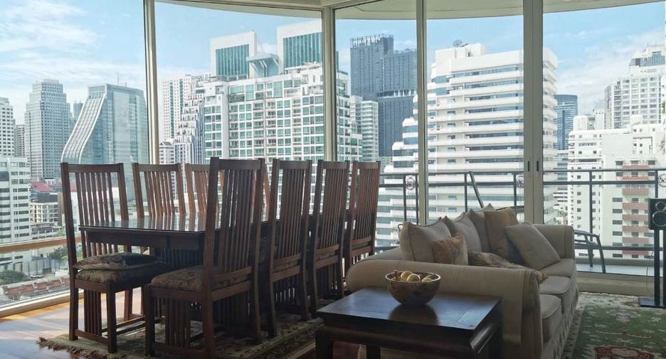 Condo en alquiler de 3 habitaciones en Watthana, Bangkok
