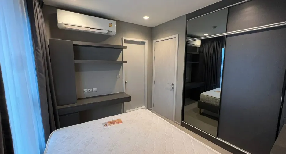 For rent 2 bedrooms condo in Phra Khanong, Bangkok