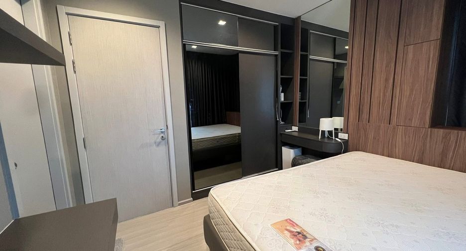 For rent 2 bedrooms condo in Phra Khanong, Bangkok