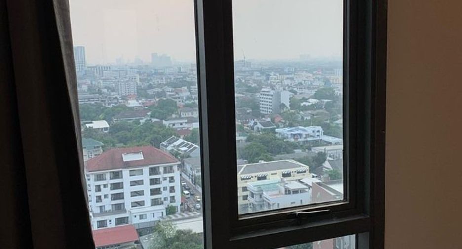 For rent 2 bedrooms condo in Phaya Thai, Bangkok