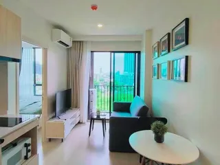 À louer 1 chambre condo à Huai Khwang, Bangkok