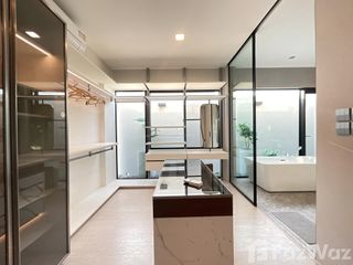 For rent 4 bedrooms house in Saphan Sung, Bangkok