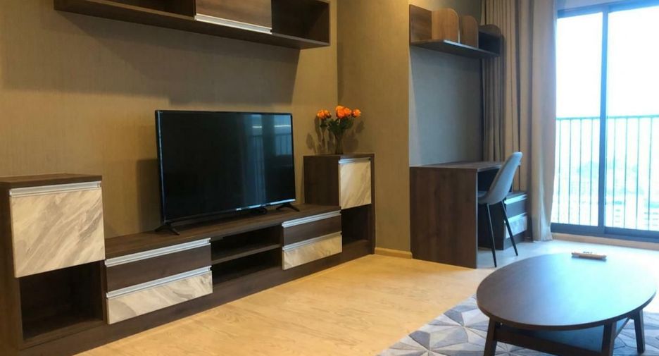 For rent 1 bed condo in Khlong Toei, Bangkok