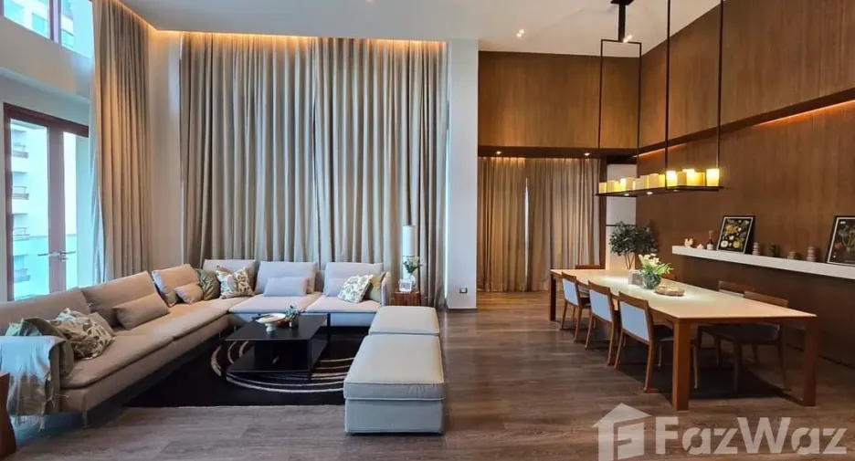 For rent 3 bedrooms condo in Khlong Toei, Bangkok