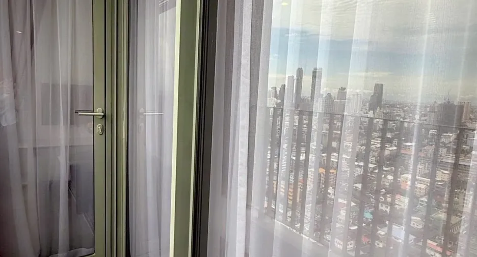 For rent 1 bed condo in Watthana, Bangkok