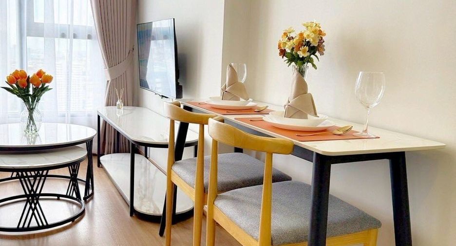 For rent 1 bed condo in Watthana, Bangkok