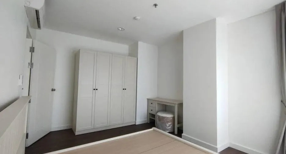 Wohnung zur Miete mit 1 Zimmer in Yan Nawa, Bangkok