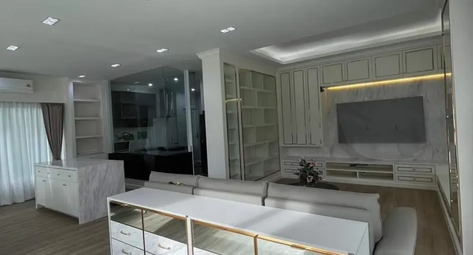 For rent 4 bedrooms house in Bang Phli, Samut Prakan