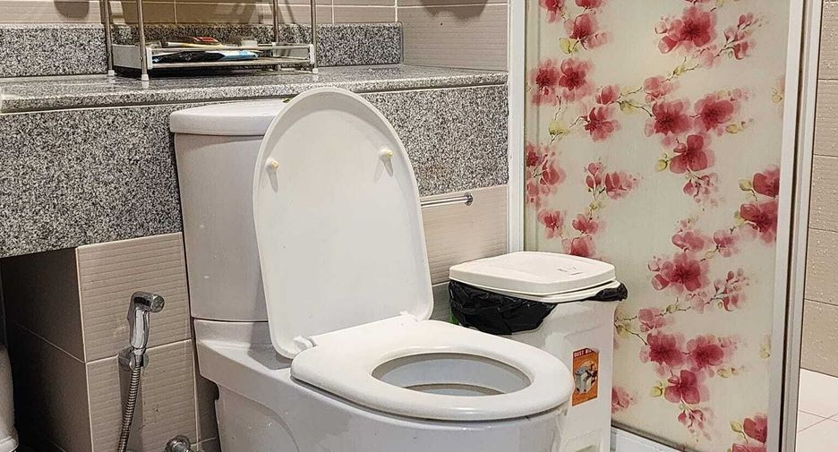 For rent studio condo in Phaya Thai, Bangkok