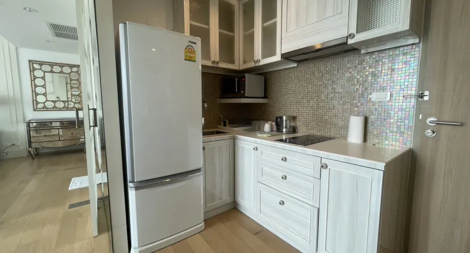 For rent 1 bed condo in Phaya Thai, Bangkok