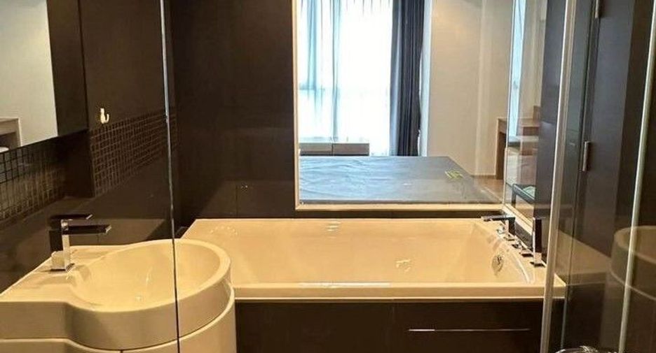 For rent 1 bed condo in Sathon, Bangkok