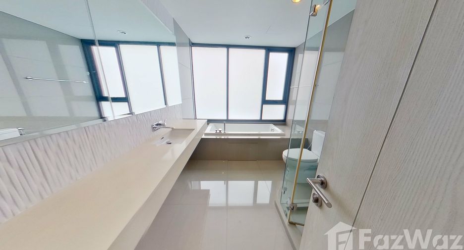 Condo en alquiler de 2 habitaciones en Khlong Toei, Bangkok