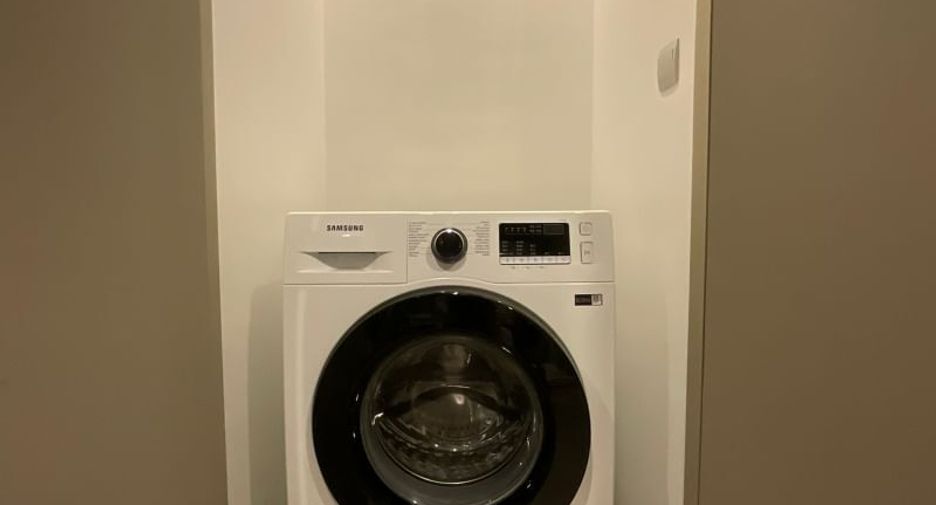 Wohnung zur Miete mit 2 Zimmer in Huai Khwang, Bangkok