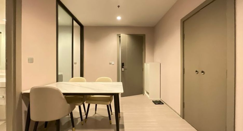Wohnung zur Miete mit 2 Zimmer in Huai Khwang, Bangkok
