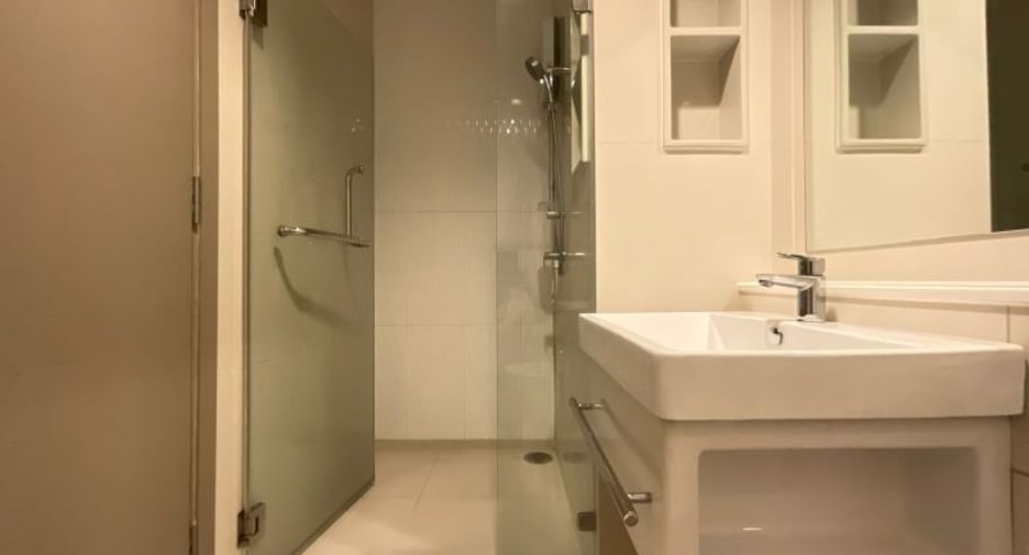 Wohnung zur Miete mit 2 Zimmer in Huai Khwang, Bangkok