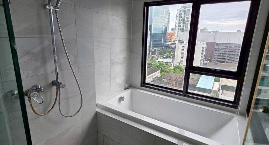 Condo en alquiler de 2 habitaciones en Watthana, Bangkok