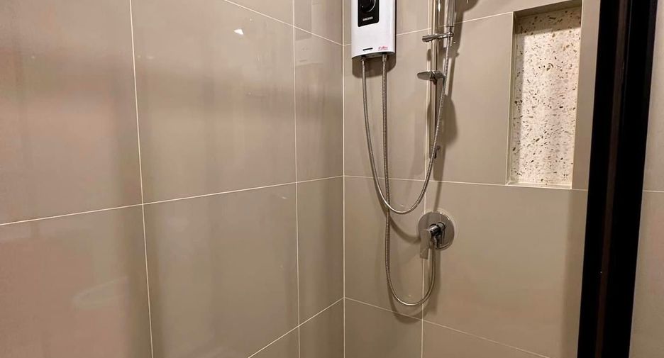 For rent 1 bed condo in Huai Khwang, Bangkok