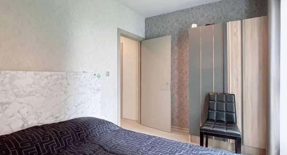 For rent 2 bedrooms condo in Huai Khwang, Bangkok