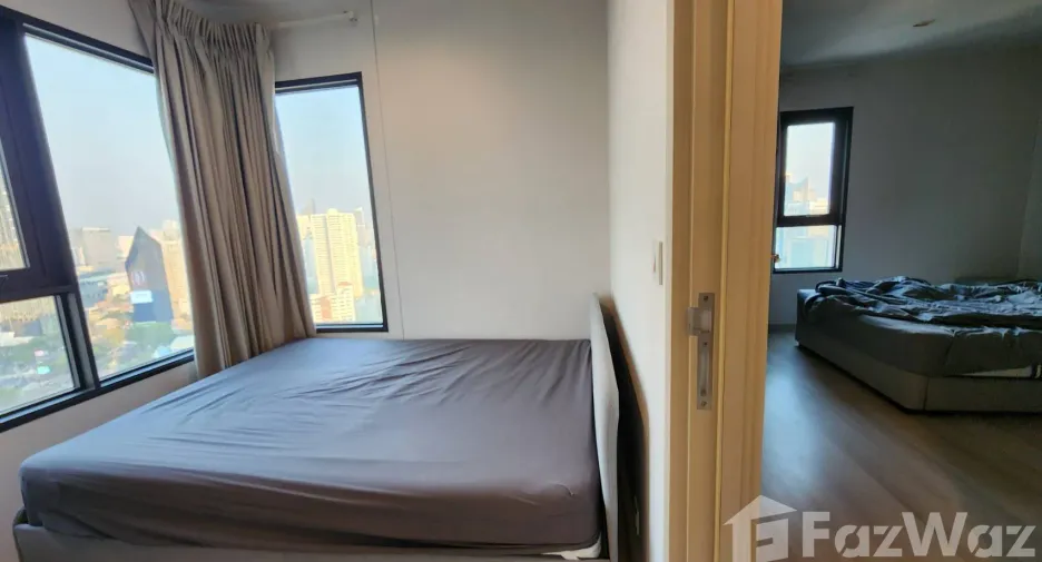 For rent 2 bedrooms condo in Pathum Wan, Bangkok