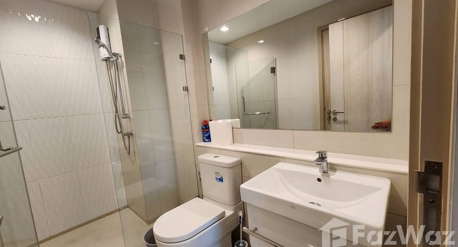For rent 2 bedrooms condo in Pathum Wan, Bangkok