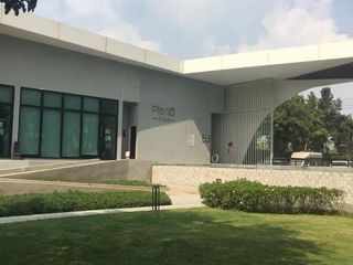 出租 3 卧室 联排别墅 在 Saphan Sung, 曼谷