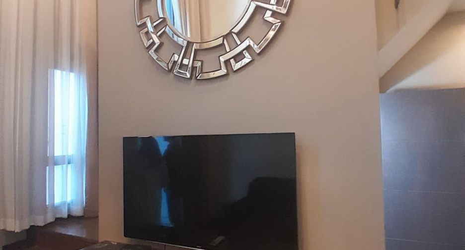 For rent 3 bedrooms townhouse in Khlong Toei, Bangkok