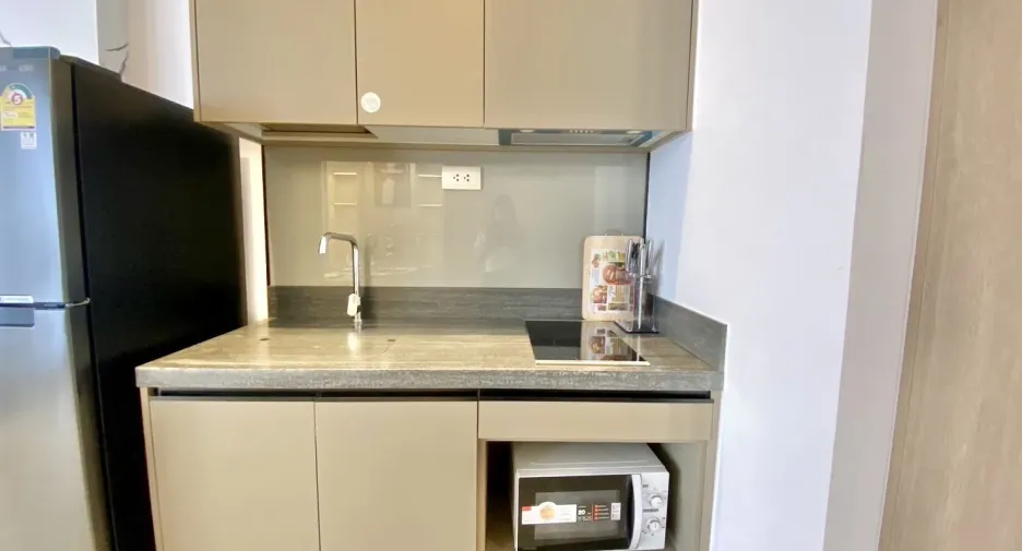 For rent 1 bed condo in Huai Khwang, Bangkok