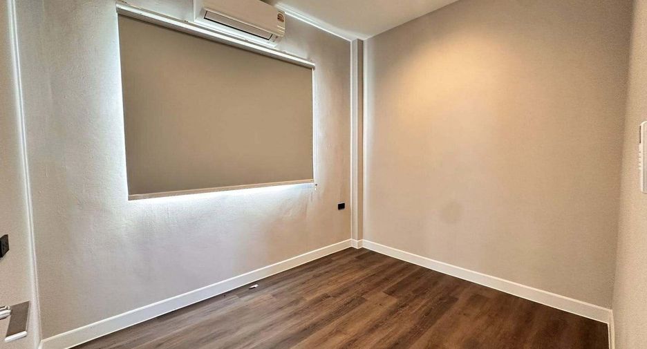 Haus zur Miete mit 5 Zimmer in Bang Phli, Samut Prakan