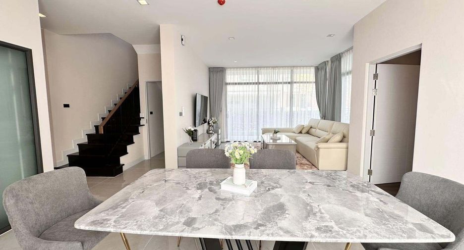 Haus zur Miete mit 5 Zimmer in Bang Phli, Samut Prakan
