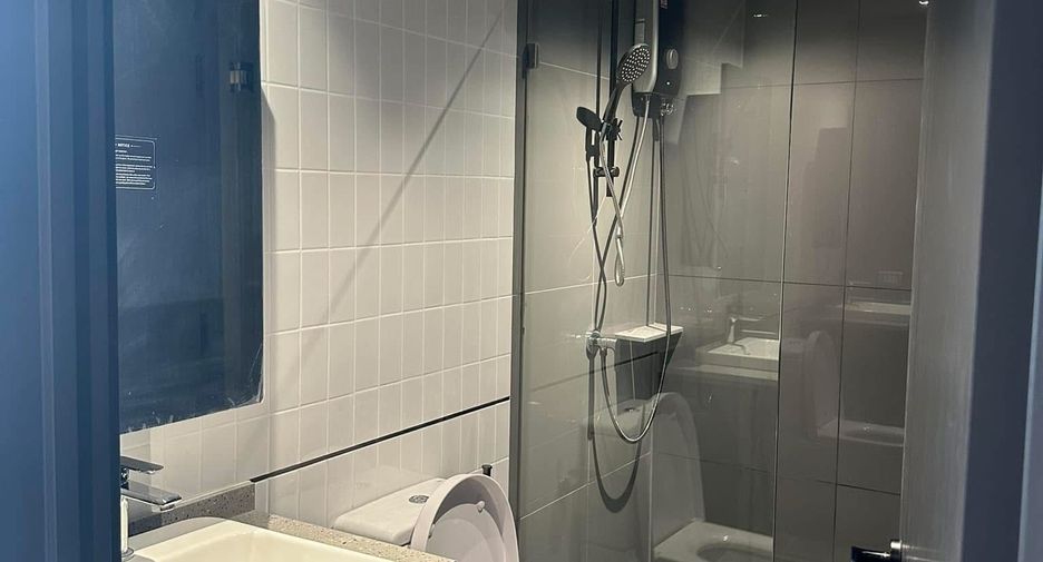 For rent 1 bed condo in Bang Rak, Bangkok
