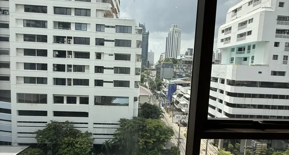 For rent 1 bed condo in Khlong Toei, Bangkok