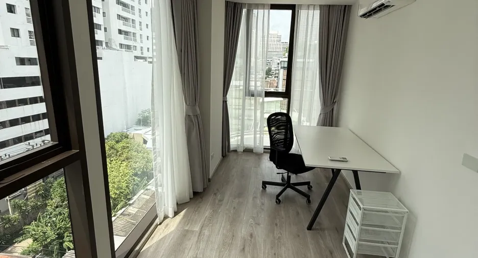 For rent 1 bed condo in Khlong Toei, Bangkok