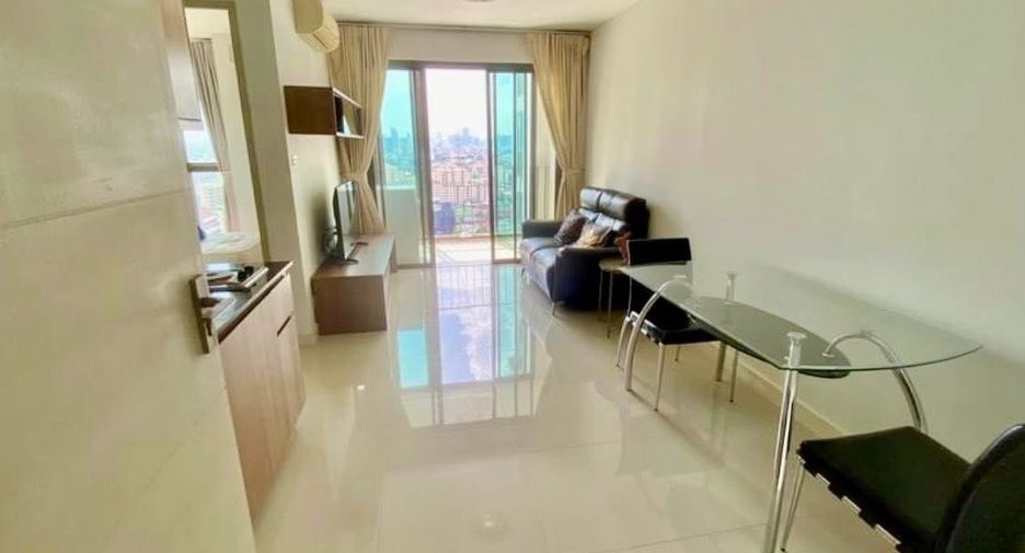 For rent 2 bedrooms condo in Chatuchak, Bangkok