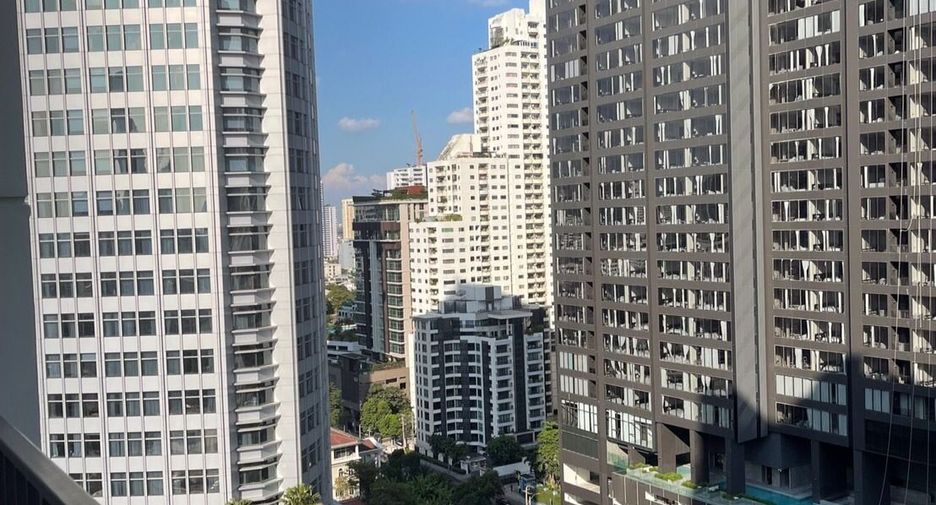 For rent 2 bedrooms condo in Khlong Toei, Bangkok