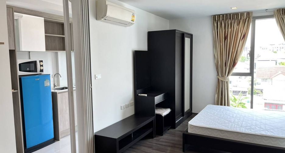 For rent 1 bed condo in Phra Khanong, Bangkok