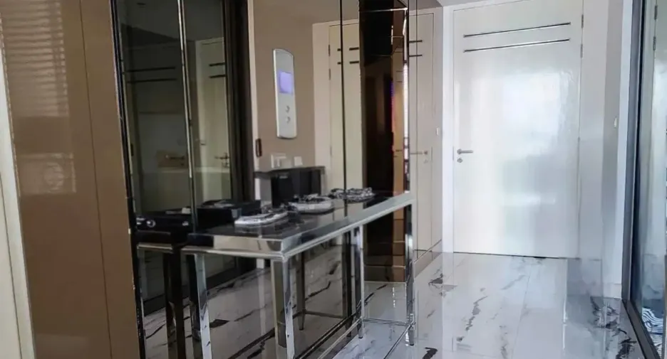 For rent 2 bedrooms condo in Yan Nawa, Bangkok