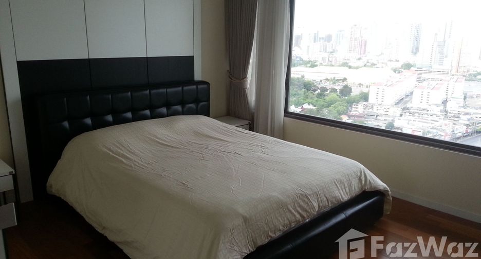 For rent 2 bedrooms condo in Sathon, Bangkok