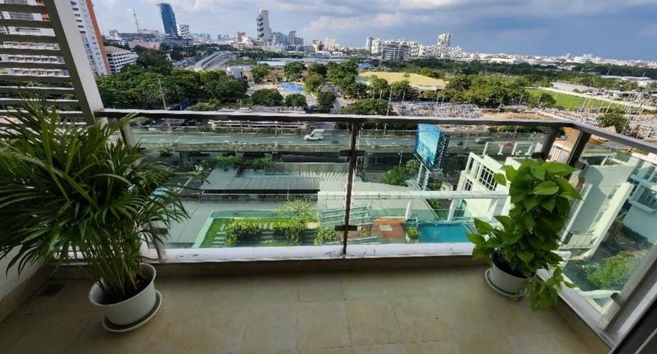 Condo en alquiler de 2 habitaciones en Huai Khwang, Bangkok