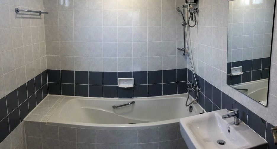 Wohnung zur Miete mit 2 Zimmer in Watthana, Bangkok