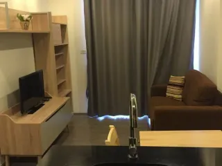 Аренда 1 кровать кондо в Кхлонг Сан, Бангкок