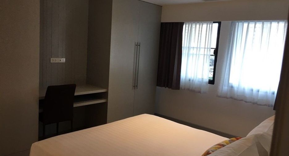 Condo en alquiler de 3 habitaciones en Watthana, Bangkok