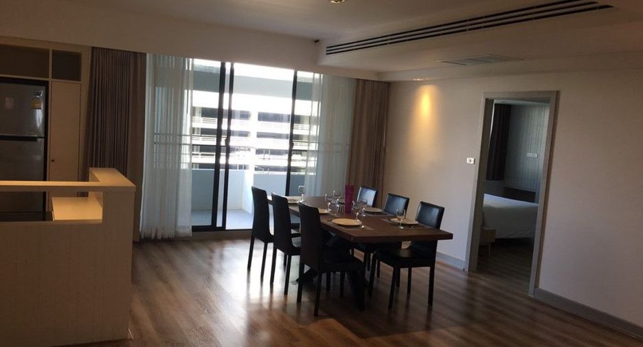 Condo en alquiler de 3 habitaciones en Watthana, Bangkok