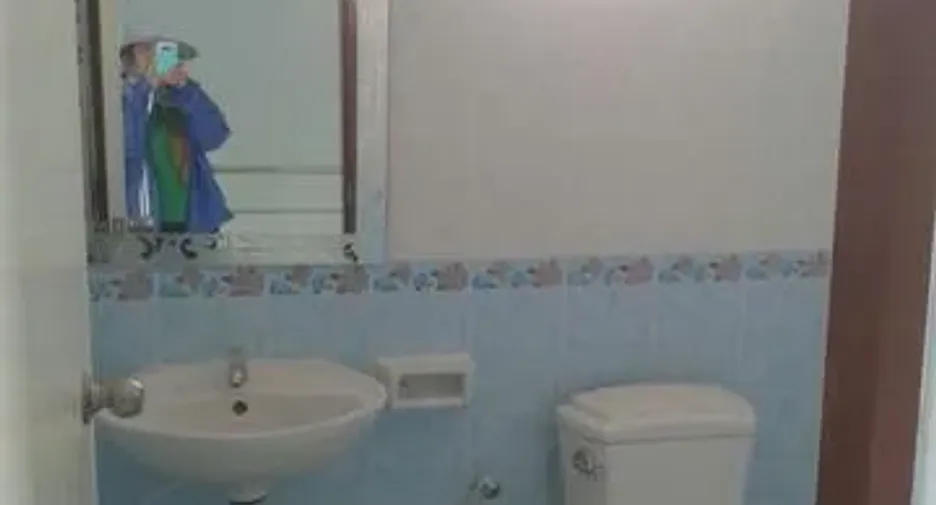 Casa adosada en alquiler de 3 habitaciones en Bang Sao Thong, Samut Prakan