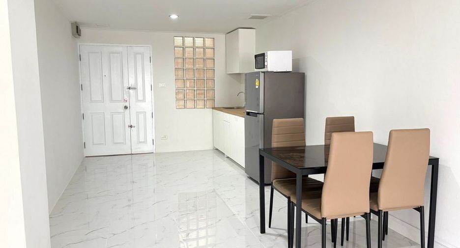 Wohnung zur Miete mit 2 Zimmer in Khlong Toei, Bangkok