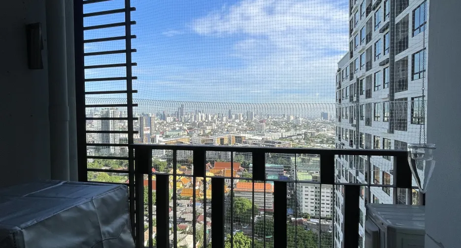 For rent 3 bedrooms condo in Suan Luang, Bangkok