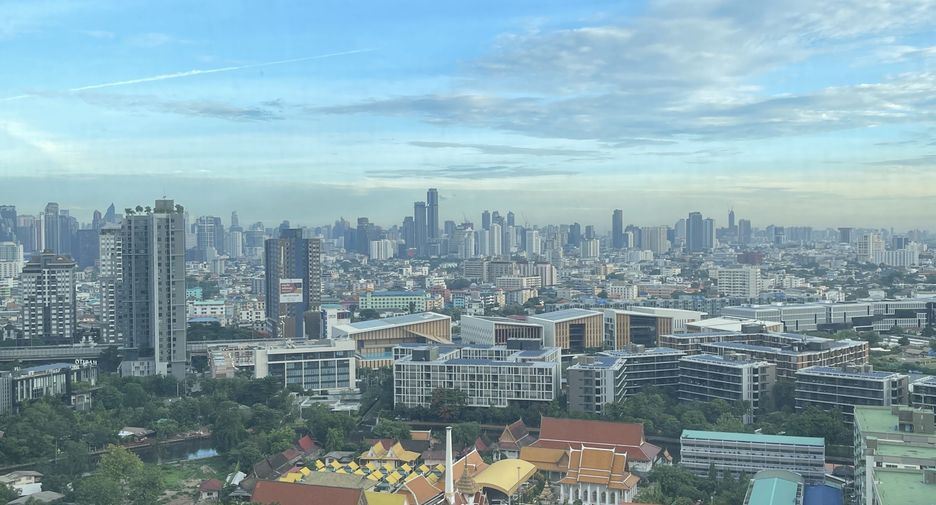 For rent 3 bedrooms condo in Suan Luang, Bangkok