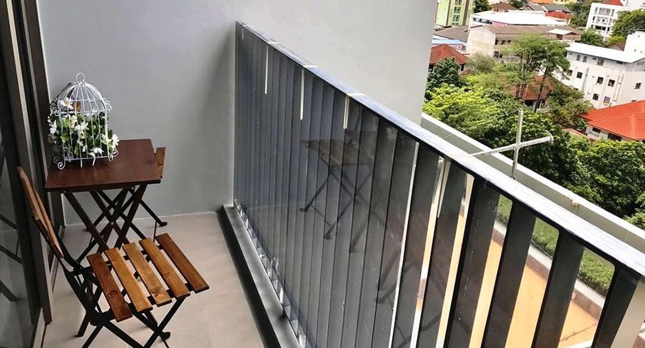 For rent 2 bedrooms condo in Sathon, Bangkok