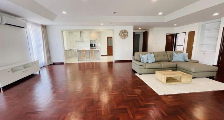 For rent 3 bedrooms apartment in Watthana, Bangkok